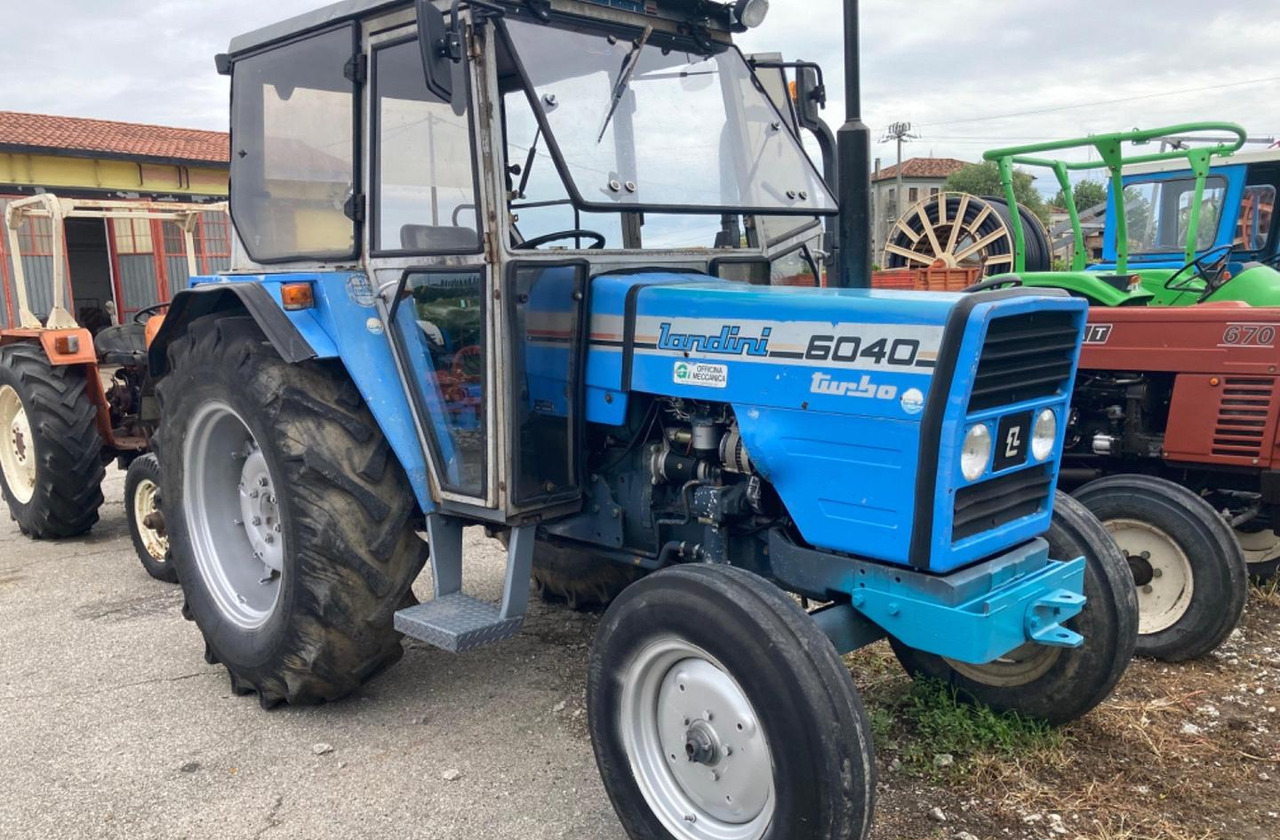 Trattore Landini 6040 - Tracteur agricole: photos 1 Trattore Landini 6040 - Tracteur agricole: photos 1