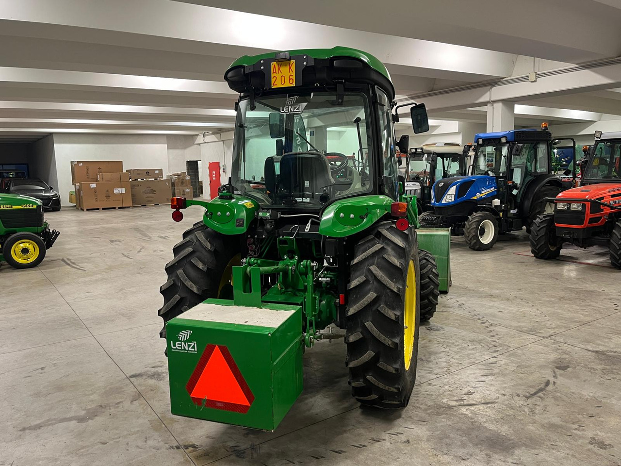 JOHN DEERE 4066 R ( IDROSTATICO ) - Tracteur agricole: photos 5 JOHN DEERE 4066 R ( IDROSTATICO ) - Tracteur agricole: photos 5