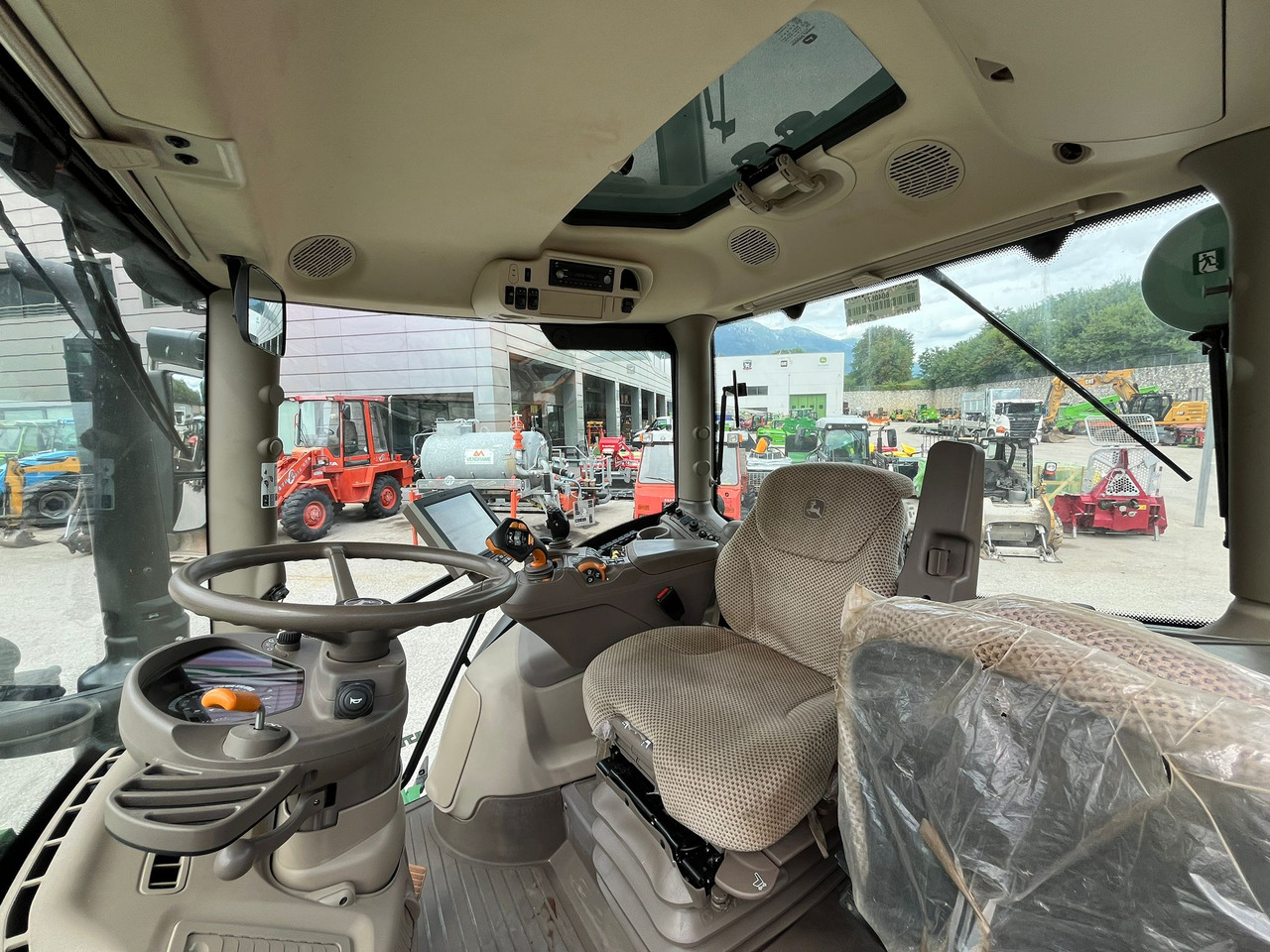 JOHN DEERE 6130 en leasing occasion JOHN DEERE 6130: photos 13