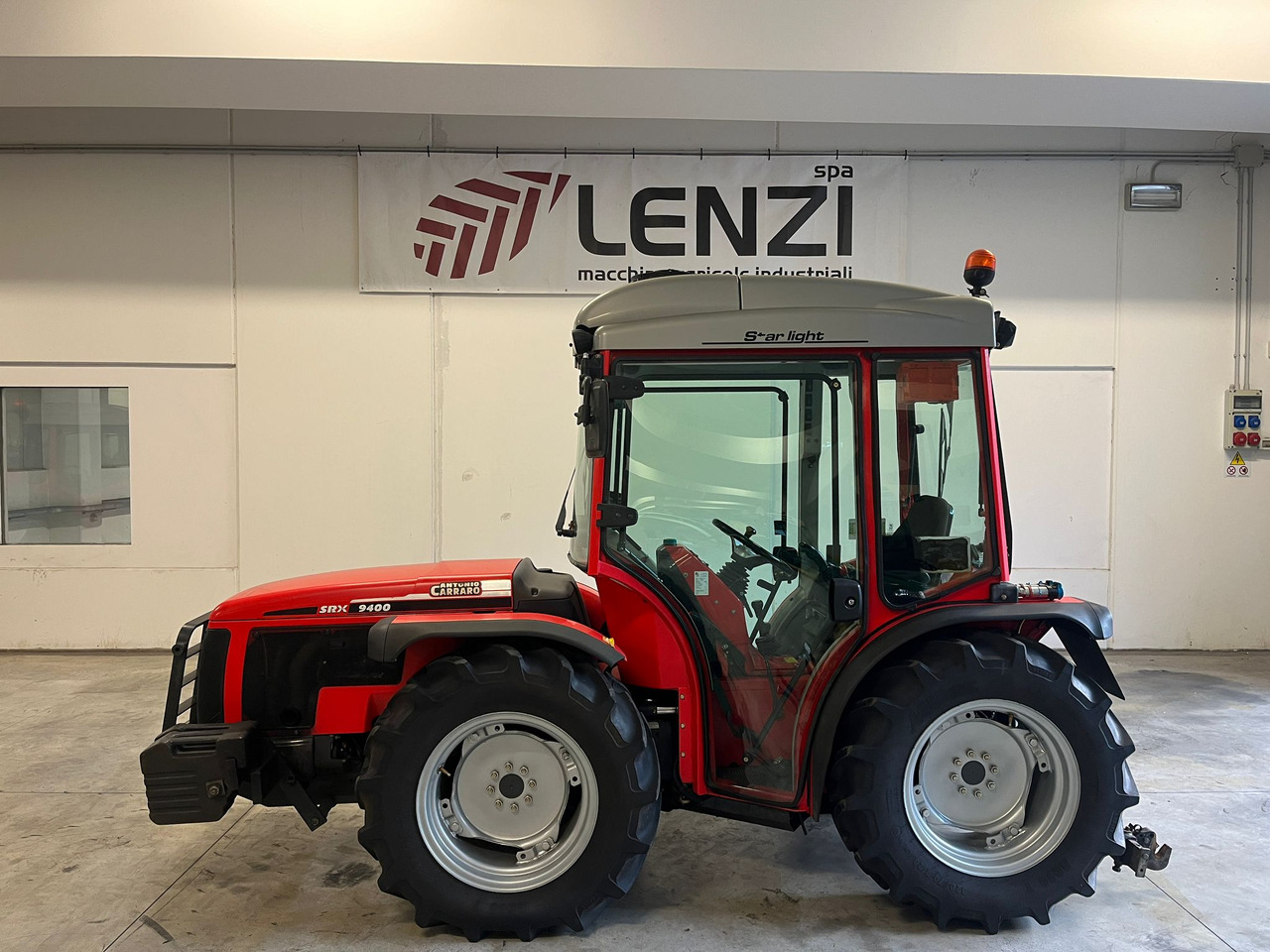 TRATTORE ANTONIO CARRARO SRX 9400 - Tracteur agricole: photos 1 TRATTORE ANTONIO CARRARO SRX 9400 - Tracteur agricole: photos 1