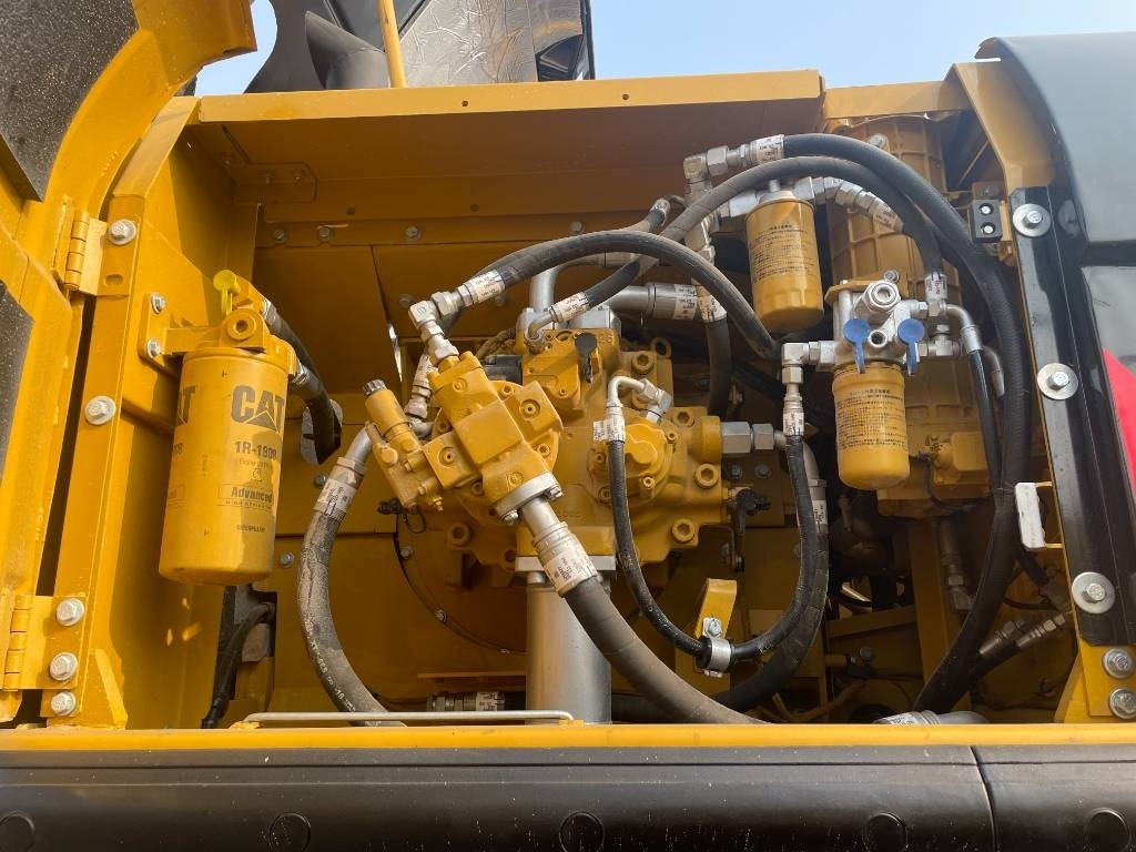 CAT 340 - Pelle sur chenille: photos 4 CAT 340 - Pelle sur chenille: photos 4