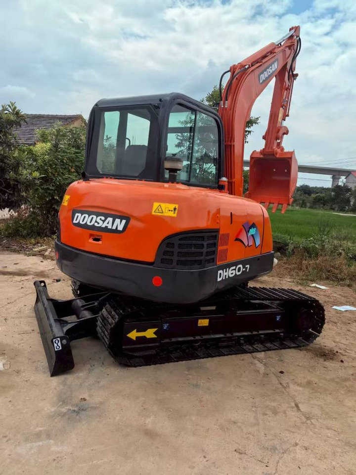 Doosan DH 60 - Mini pelle: photos 1 Doosan DH 60 - Mini pelle: photos 1