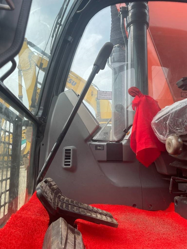 Doosan DX 220 LC-9C - Pelle sur chenille: photos 5 Doosan DX 220 LC-9C - Pelle sur chenille: photos 5