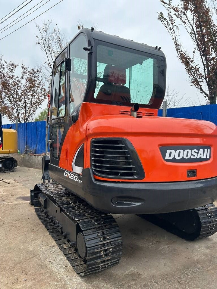 Doosan DX 60 - Pelle sur chenille: photos 3 Doosan DX 60 - Pelle sur chenille: photos 3