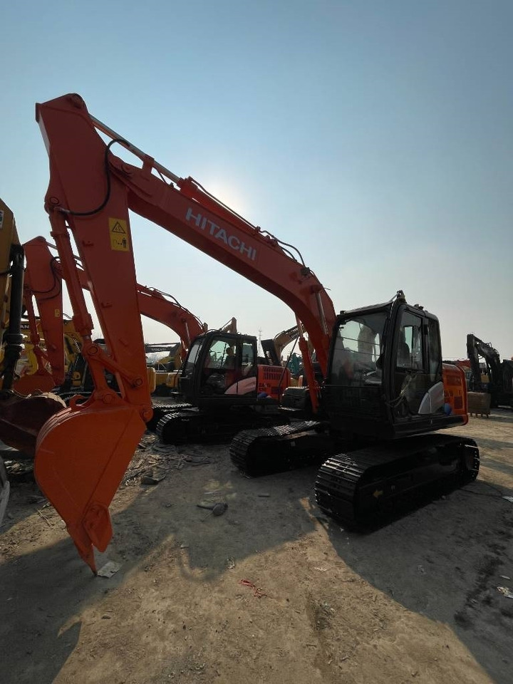 Hitachi ZX 130 H - Pelle sur chenille: photos 2 Hitachi ZX 130 H - Pelle sur chenille: photos 2