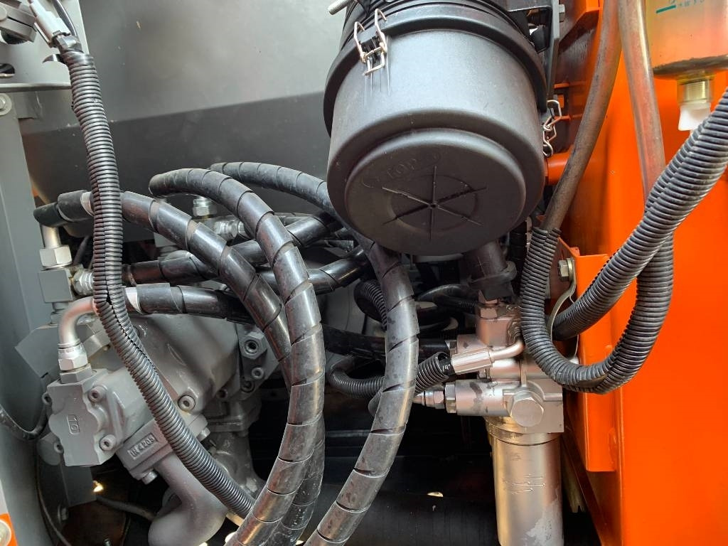 Hitachi ZX 70 - Mini pelle: photos 5 Hitachi ZX 70 - Mini pelle: photos 5