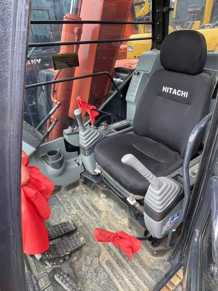 Hitachi ZX 70 - Mini pelle: photos 5 Hitachi ZX 70 - Mini pelle: photos 5