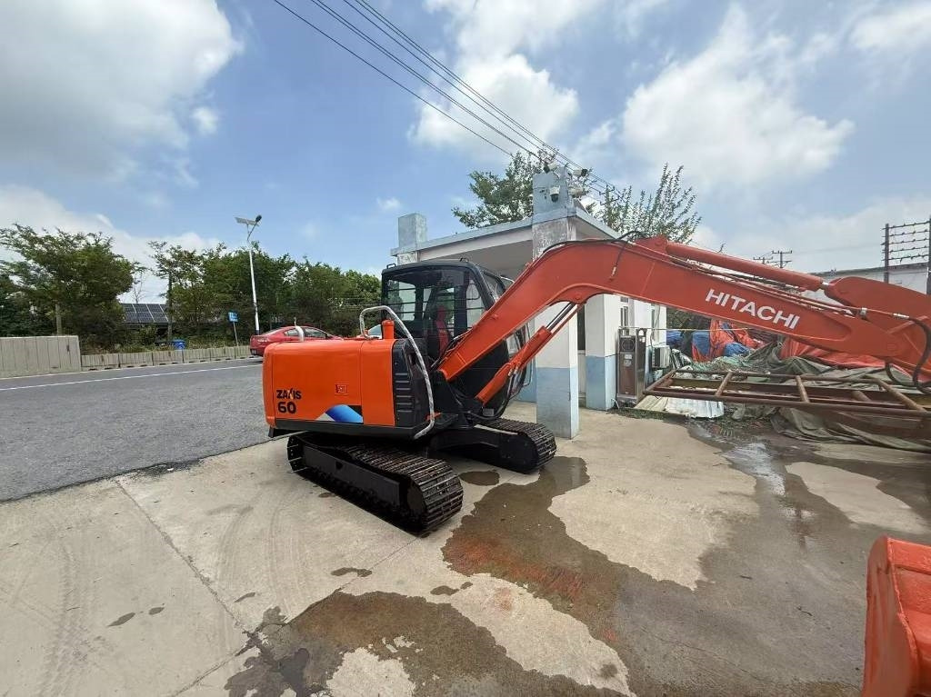 Hitachi Zaxis 60 - Pelle sur chenille: photos 1 Hitachi Zaxis 60 - Pelle sur chenille: photos 1