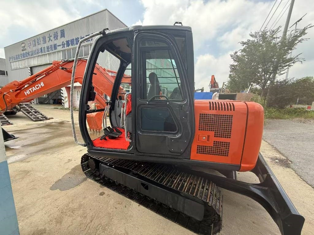 Hitachi Zaxis 60 - Pelle sur chenille: photos 4 Hitachi Zaxis 60 - Pelle sur chenille: photos 4