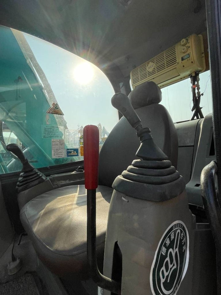 Kobelco SK 135 SR LC - Pelle sur chenille: photos 5 Kobelco SK 135 SR LC - Pelle sur chenille: photos 5