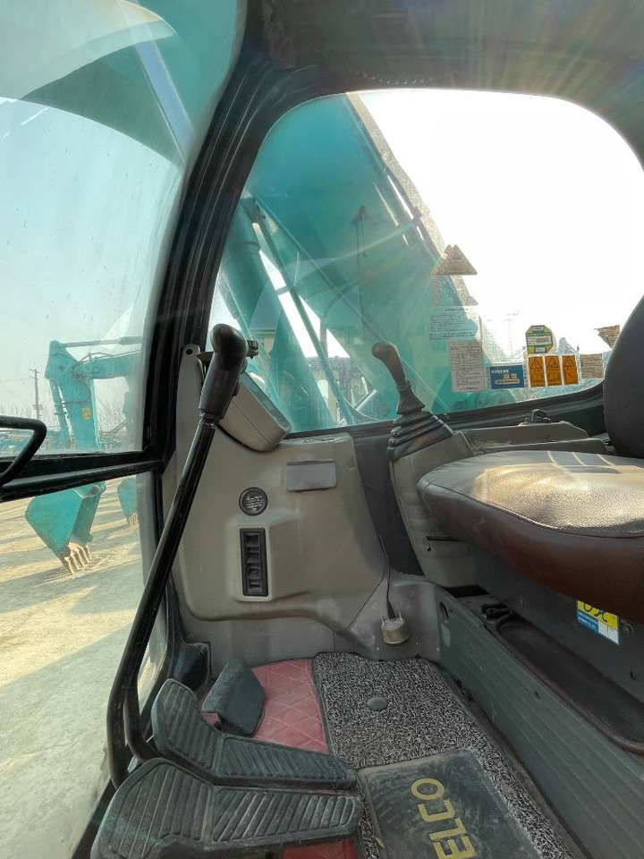 Kobelco SK 135 SR LC - Pelle sur chenille: photos 2 Kobelco SK 135 SR LC - Pelle sur chenille: photos 2