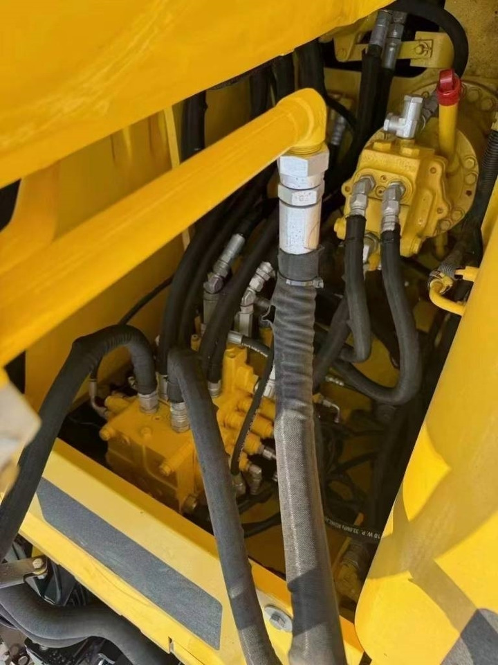 Pelle sur chenille Komatsu PC 130: photos 6