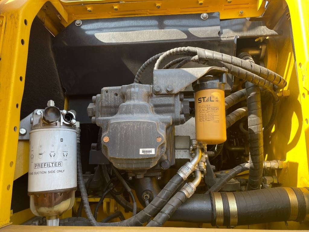 Komatsu PC 210 - Pelle sur chenille: photos 4 Komatsu PC 210 - Pelle sur chenille: photos 4