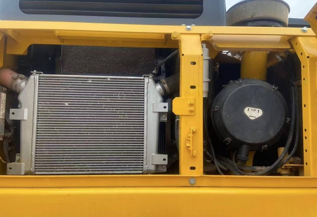 Komatsu PC 400-7 - Pelle sur chenille: photos 2 Komatsu PC 400-7 - Pelle sur chenille: photos 2