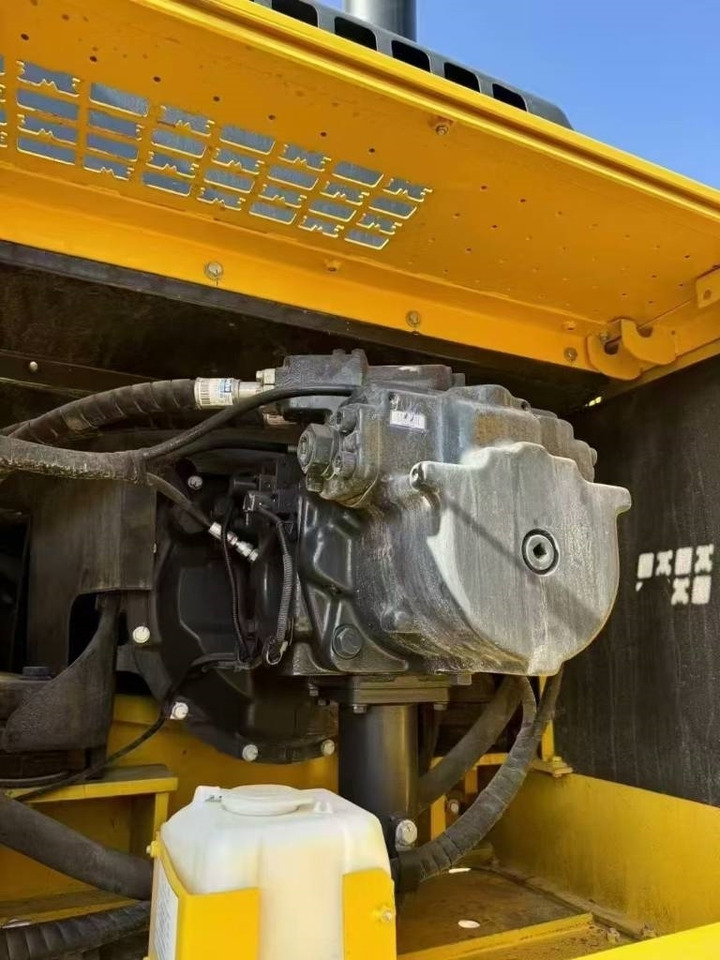 Komatsu PC 400-8 - Pelle sur chenille: photos 4 Komatsu PC 400-8 - Pelle sur chenille: photos 4