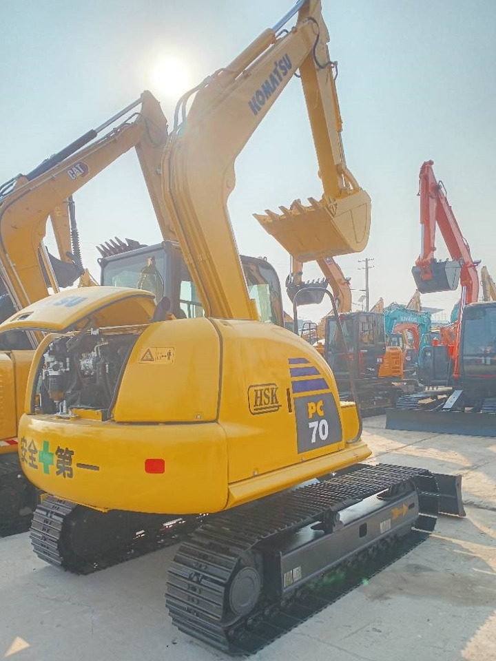 Komatsu PC 70 - Mini pelle: photos 1 Komatsu PC 70 - Mini pelle: photos 1