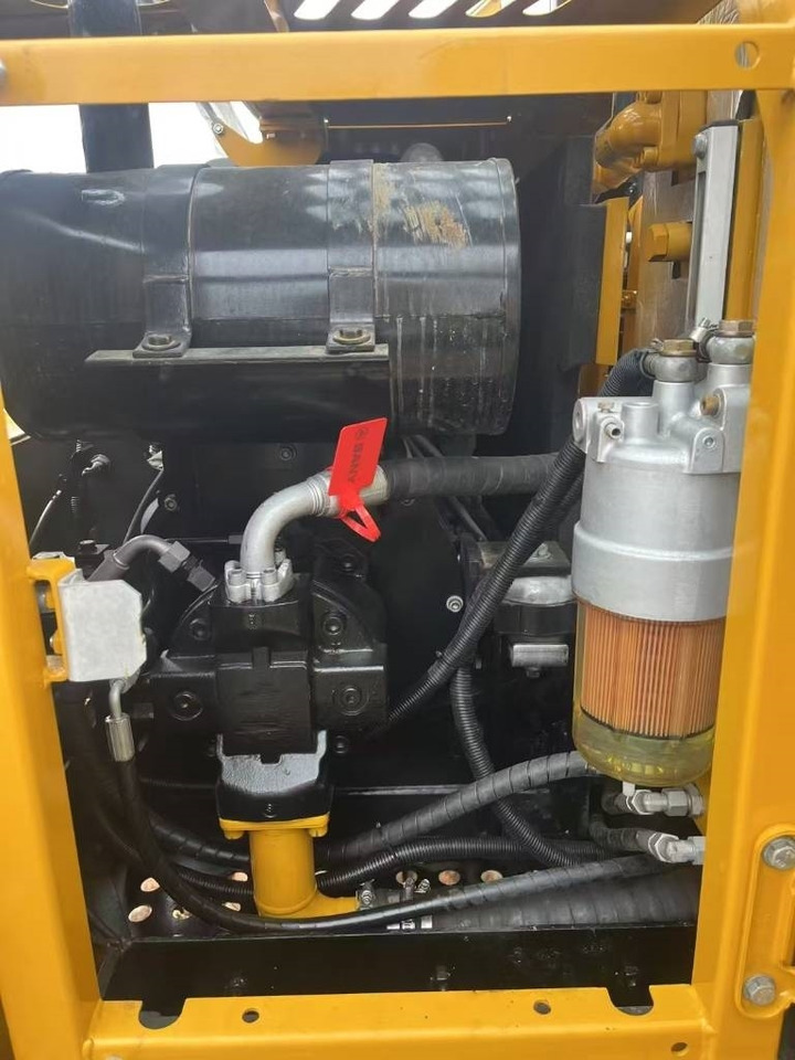 Sany SY 75 - Pelle sur chenille: photos 5 Sany SY 75 - Pelle sur chenille: photos 5