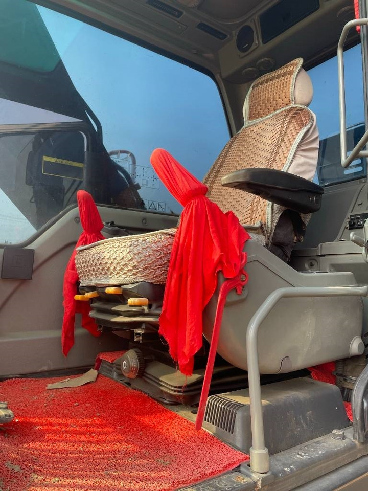 Volvo EC 210 - Pelle sur chenille: photos 2 Volvo EC 210 - Pelle sur chenille: photos 2