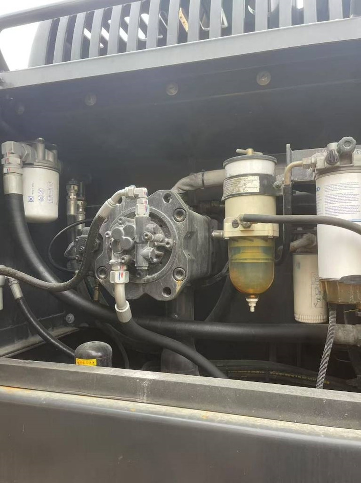 Volvo EC 350 E - Pelle sur chenille: photos 3 Volvo EC 350 E - Pelle sur chenille: photos 3