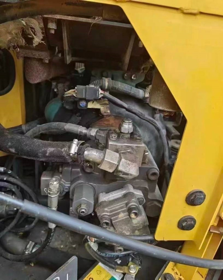 Volvo EC 80 D - Pelle sur chenille: photos 3 Volvo EC 80 D - Pelle sur chenille: photos 3