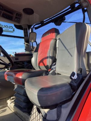 Case IH OPTUM 300 CVX - Tracteur agricole: photos 5 Case IH OPTUM 300 CVX - Tracteur agricole: photos 5