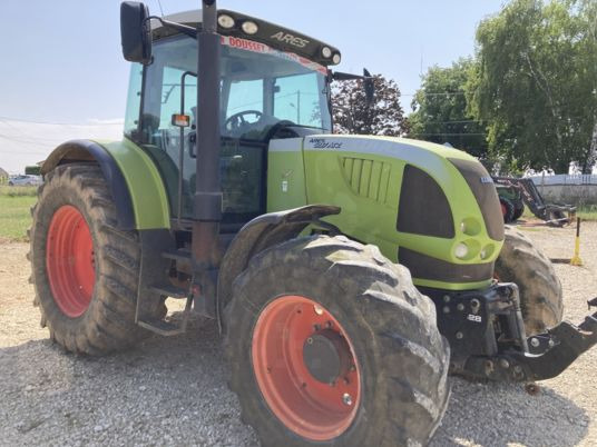Claas ARES 697 ATZ - Tracteur agricole: photos 2 Claas ARES 697 ATZ - Tracteur agricole: photos 2