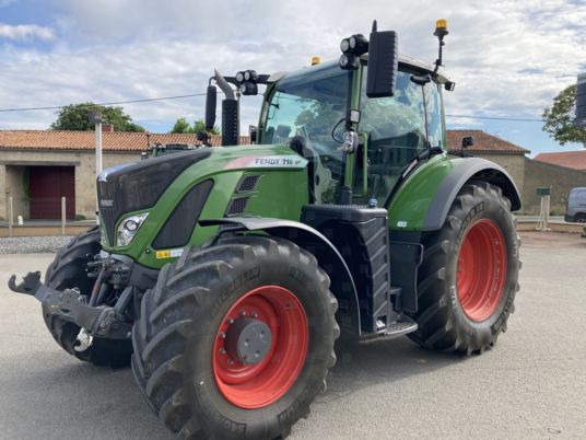Fendt 716 VARIO S4 PROFI PLUS - Tracteur agricole: photos 1 Fendt 716 VARIO S4 PROFI PLUS - Tracteur agricole: photos 1