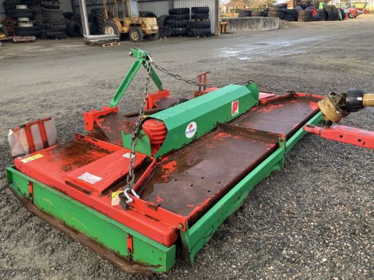 Gyrax 3000 PRO - Broyeur/ Épareuse: photos 4 Gyrax 3000 PRO - Broyeur/ Épareuse: photos 4