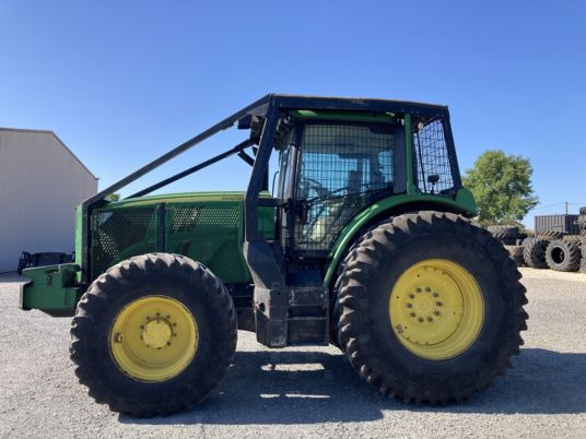 John Deere 6215R AUTOPOWR - Tracteur agricole: photos 2 John Deere 6215R AUTOPOWR - Tracteur agricole: photos 2