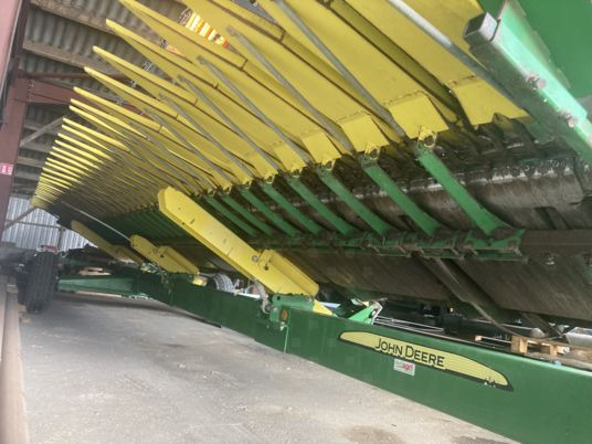 Moissonneuse-batteuse John Deere S680: photos 7