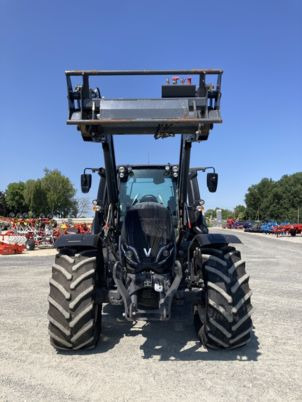 Valtra T215 DIRECT - Tracteur agricole: photos 4 Valtra T215 DIRECT - Tracteur agricole: photos 4