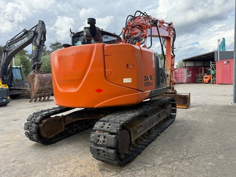 Hitachi ZX 135 US-5B - Pelle sur chenille: photos 3 Hitachi ZX 135 US-5B - Pelle sur chenille: photos 3