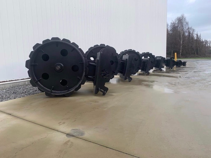 VH-BM Verdichtingswiel - Compactator - Compacteur à pieds de mouton/ Monocylindre: photos 2 VH-BM Verdichtingswiel - Compactator - Compacteur à pieds de mouton/ Monocylindre: photos 2