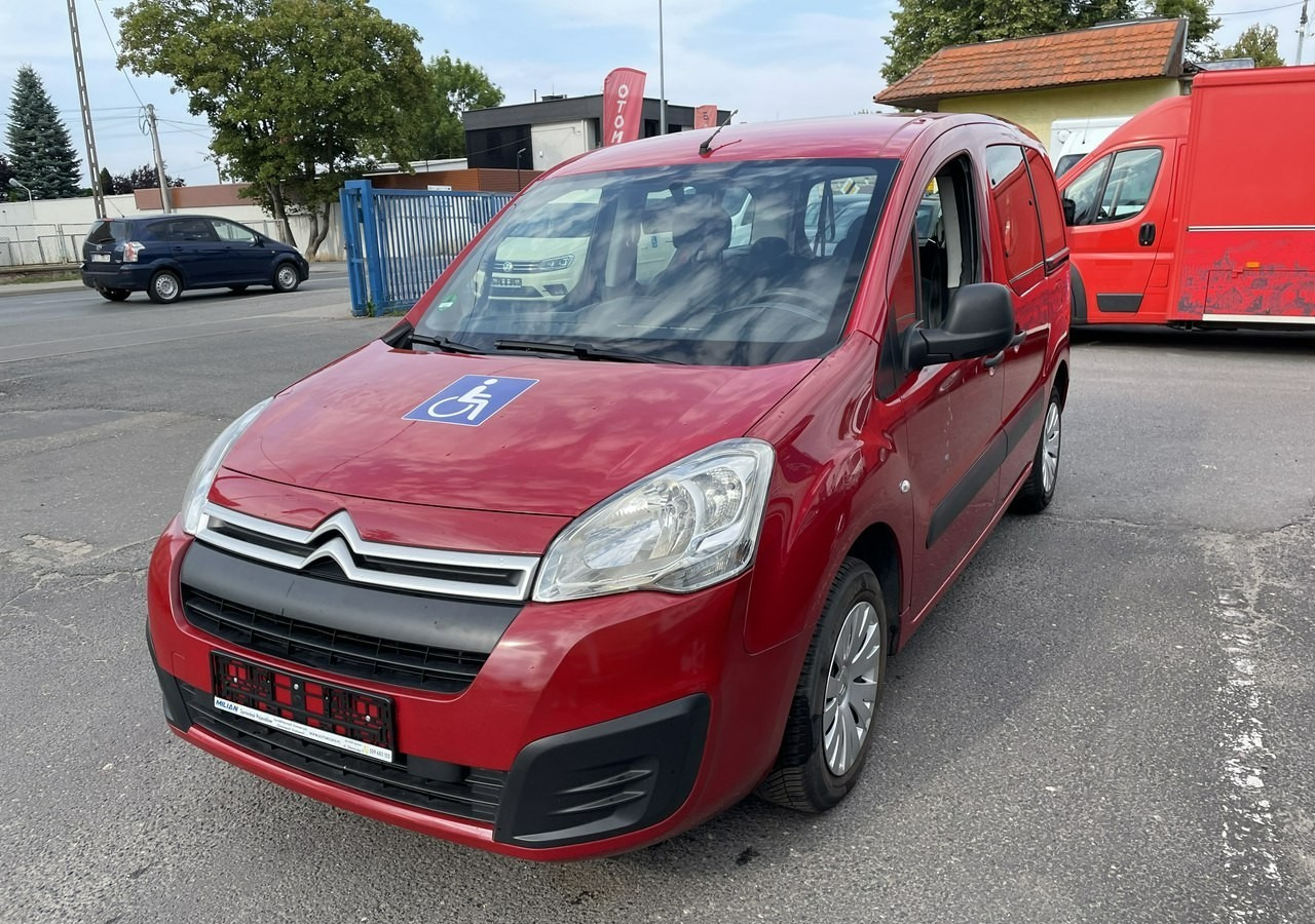 Citroen Berlingo II Berlingo 1.6 do przewozu Niepełnosprawnych inwalida rampa 2018 - Voiture: photos 5 Citroen Berlingo II Berlingo 1.6 do przewozu Niepełnosprawnych inwalida rampa 2018 - Voiture: photos 5