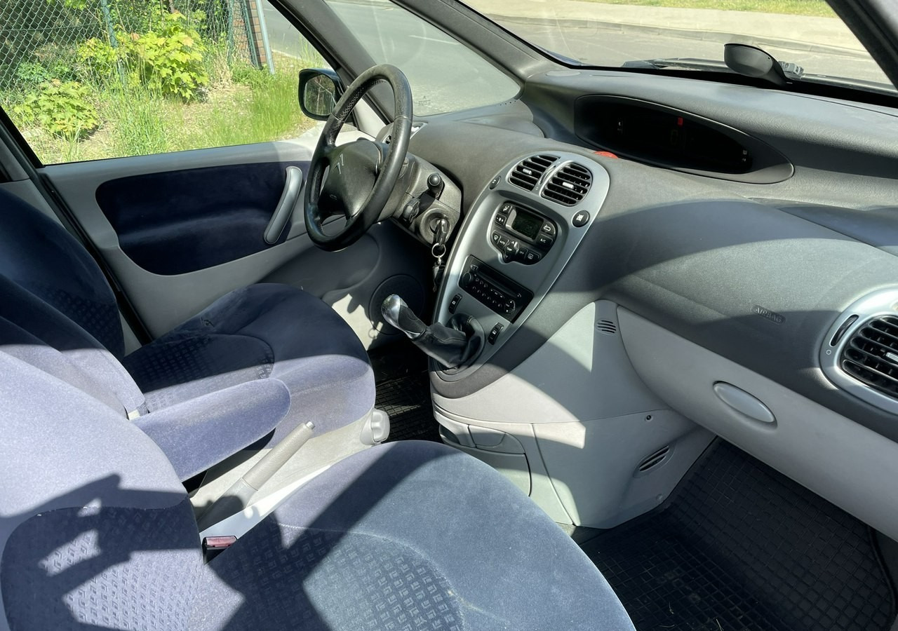 Citroen Xsara Picasso Citroen Xsara Picasso 1.6HDI-110KM Klima tempomat 2006 - Voiture: photos 3 Citroen Xsara Picasso Citroen Xsara Picasso 1.6HDI-110KM Klima tempomat 2006 - Voiture: photos 3