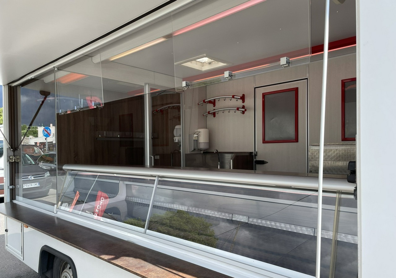 Fiat Ducato Autosklep Gastronomiczny Food Truck Foodtruck sklep W-zasil 2015 - Camion magasin: photos 2 Fiat Ducato Autosklep Gastronomiczny Food Truck Foodtruck sklep W-zasil 2015 - Camion magasin: photos 2