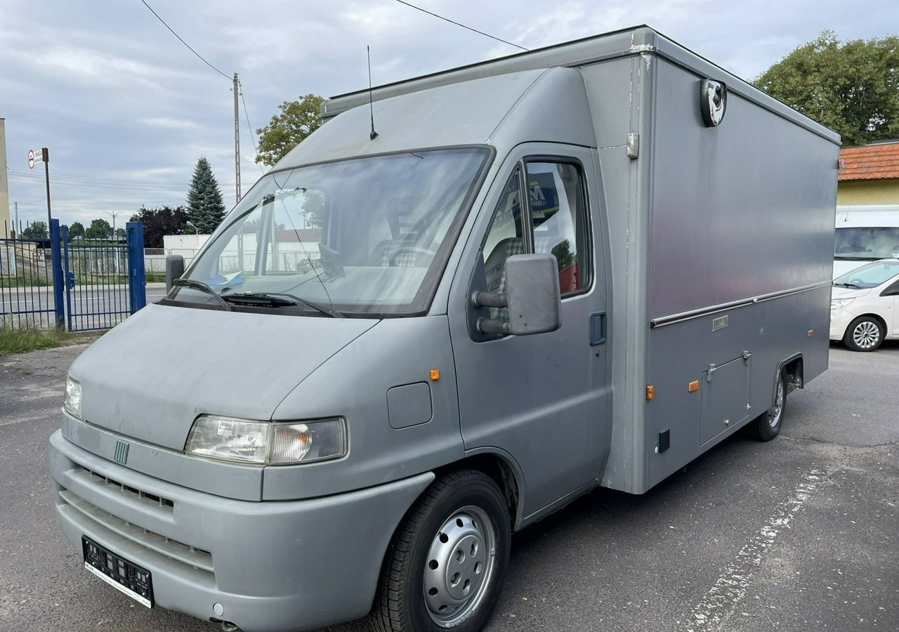 Fiat Ducato Autosklep Gastronomiczny food truck foodtruck sklep W-zasil DMC 350 en leasing occasion Fiat Ducato Autosklep Gastronomiczny food truck foodtruck sklep W-zasil DMC 350: photos 11