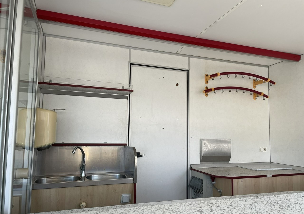Fiat Ducato Autosklep wędlin Gastronomiczna food truck foodtruck W-zasil DMC 350 - Camion magasin: photos 3 Fiat Ducato Autosklep wędlin Gastronomiczna food truck foodtruck W-zasil DMC 350 - Camion magasin: photos 3