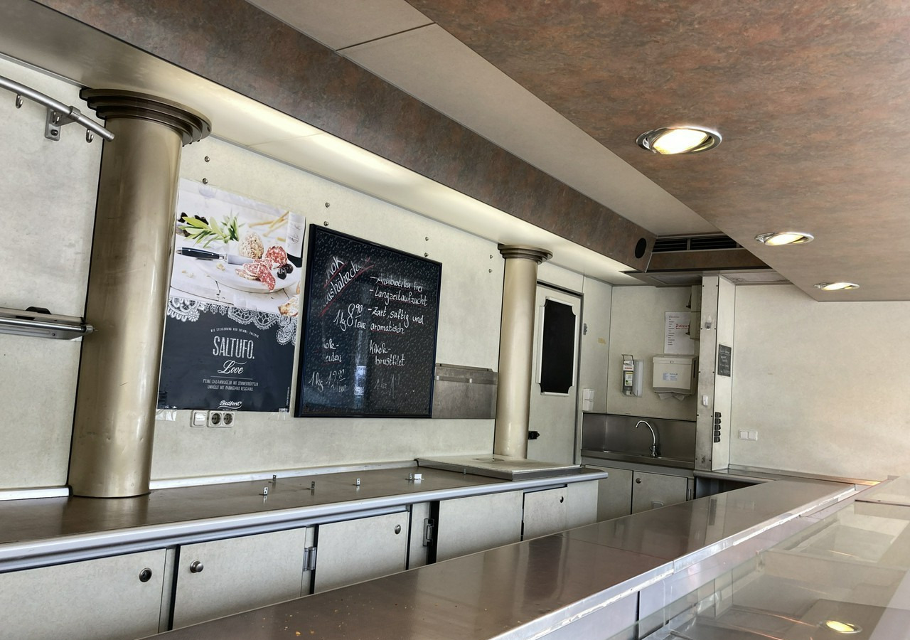 Fiat Ducato Autosklep wędlin Gastronomiczny Food Truck Foodtruck Sklep bar Borco - Camion magasin: photos 3 Fiat Ducato Autosklep wędlin Gastronomiczny Food Truck Foodtruck Sklep bar Borco - Camion magasin: photos 3