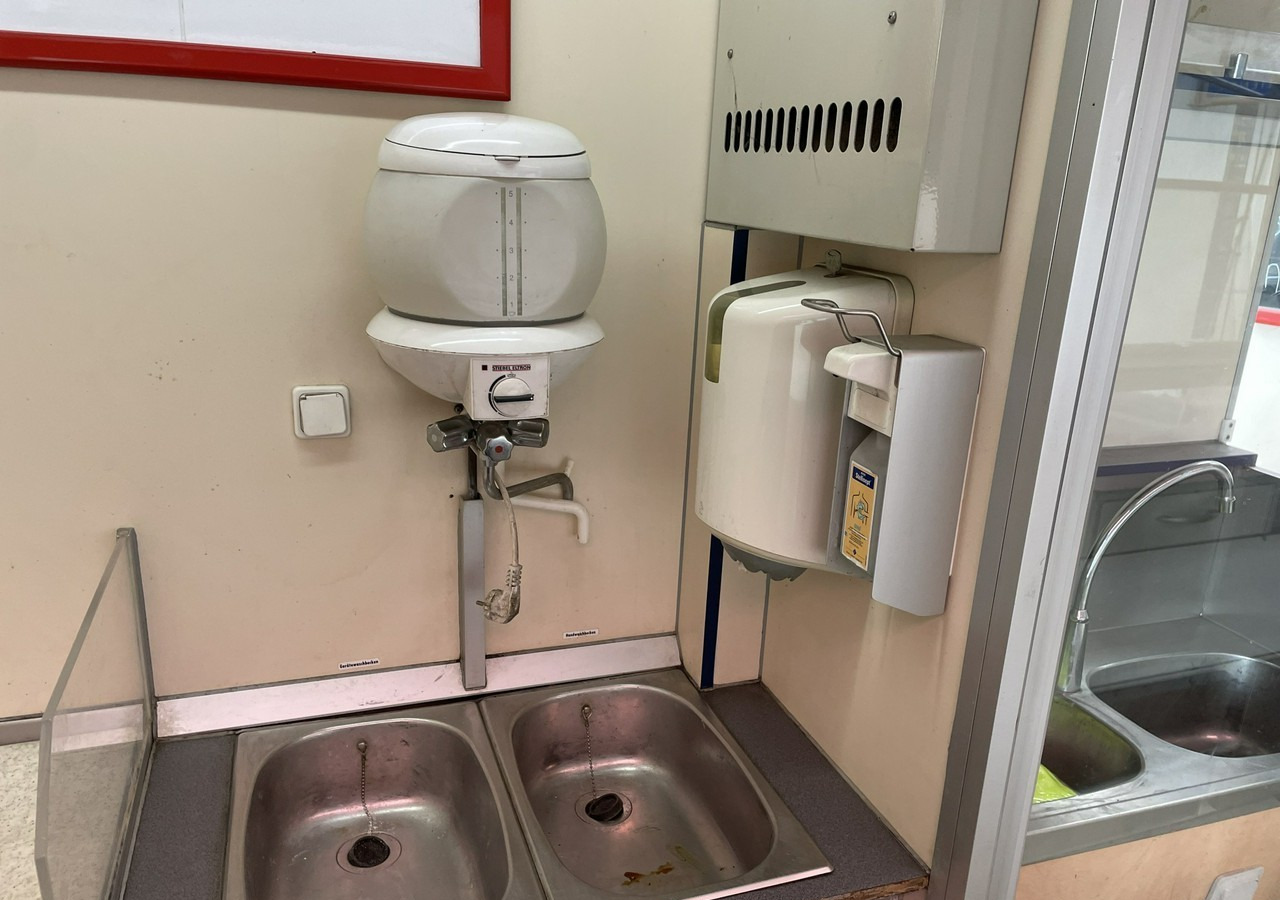 Camion magasin Fiat Ducato Autosklep wędlin Gastronomiczny food truck foodtruck sklep 2006: photos 20 Camion magasin Fiat Ducato Autosklep wędlin Gastronomiczny food truck foodtruck sklep 2006: photos 20