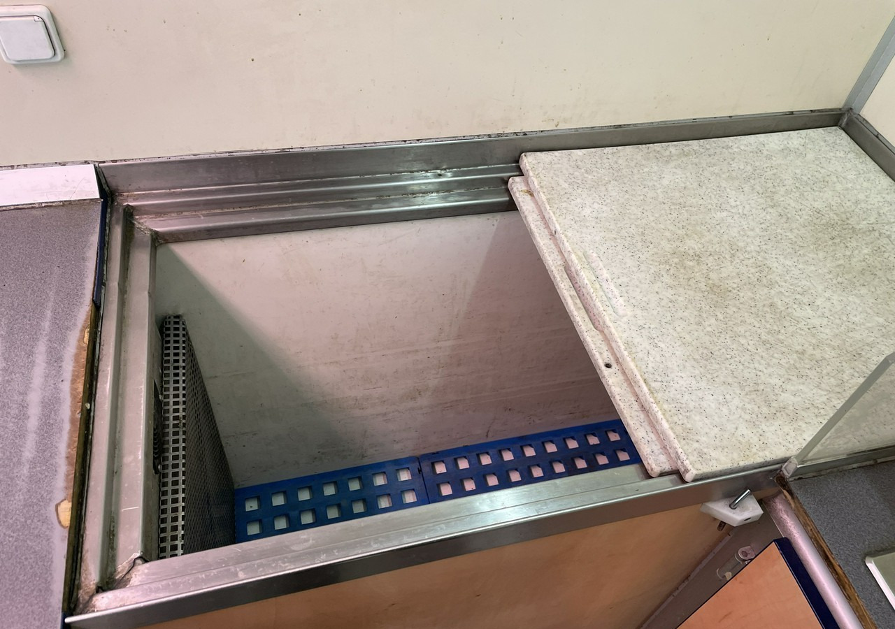 Camion magasin Fiat Ducato Autosklep wędlin Gastronomiczny food truck foodtruck sklep 2006: photos 18 Camion magasin Fiat Ducato Autosklep wędlin Gastronomiczny food truck foodtruck sklep 2006: photos 18