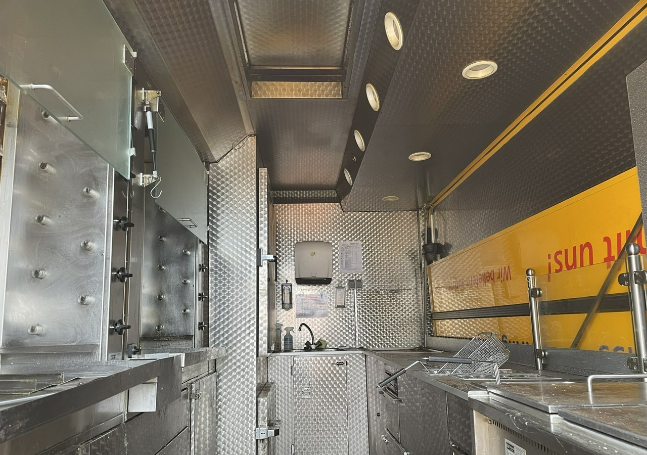 Fiat Ducato Ducato Autogrill Autosklep Foodtruck food truck Gastronomiczny 2018 - Camion magasin: photos 2 Fiat Ducato Ducato Autogrill Autosklep Foodtruck food truck Gastronomiczny 2018 - Camion magasin: photos 2