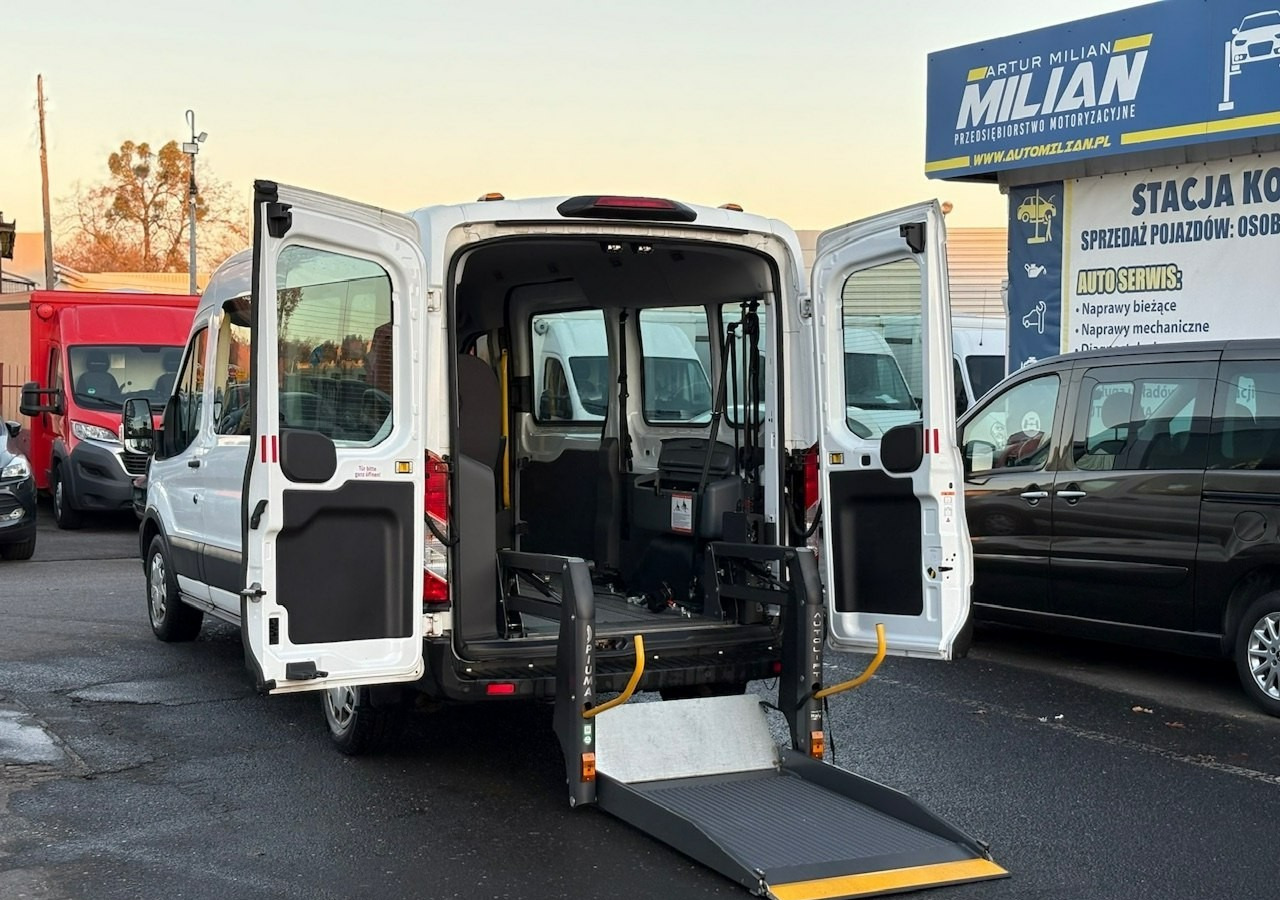 Ford Transit VIII Transit do przewozu Niepełnosprawnych 3 Wózki inwalida Rrampa 2020 - Voiture: photos 1 Ford Transit VIII Transit do przewozu Niepełnosprawnych 3 Wózki inwalida Rrampa 2020 - Voiture: photos 1