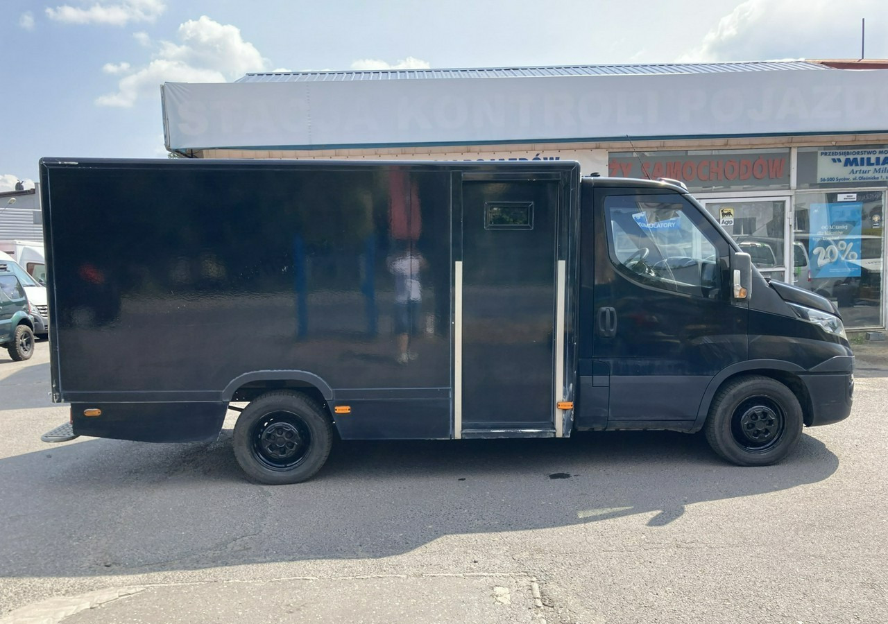 Iveco Daily Iveco 35-130 Bankowóz Kuloodporny Opanceżony pancerny 2015 - Fourgon blindé: photos 2 Iveco Daily Iveco 35-130 Bankowóz Kuloodporny Opanceżony pancerny 2015 - Fourgon blindé: photos 2