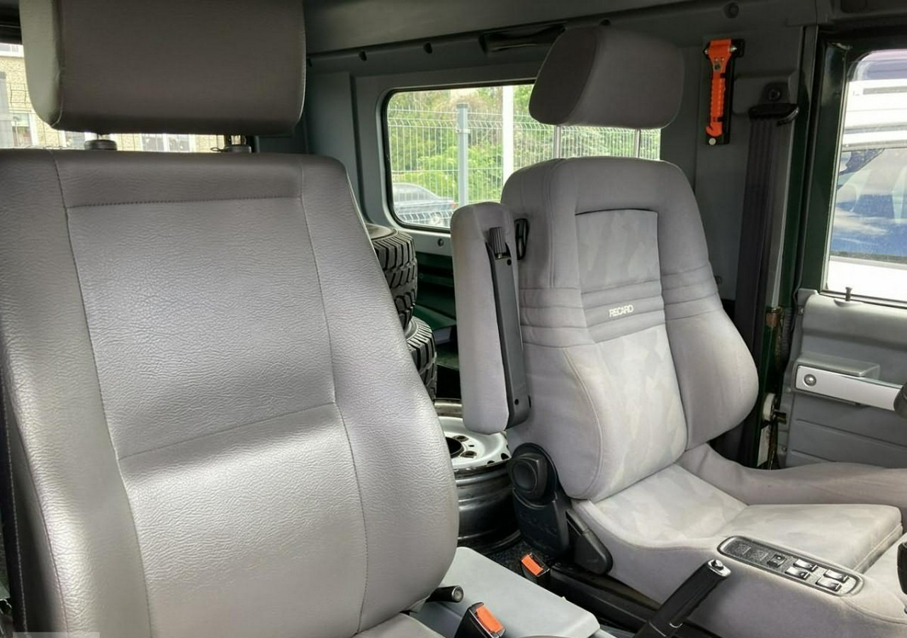 Iveco Massif Iveco 3.0 HPI 4X4 Klima Massif Santana Ciężarowy 2009 - Fourgon utilitaire: photos 4 Iveco Massif Iveco 3.0 HPI 4X4 Klima Massif Santana Ciężarowy 2009 - Fourgon utilitaire: photos 4