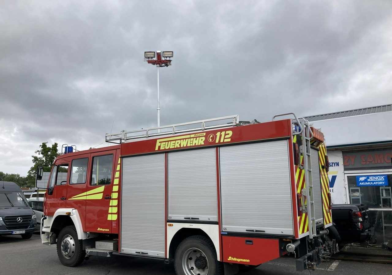 MAN MAN 15,250 Straż pożarna gaśnicza 9-oso 4X4 Wóz strażacki 2003 MAN 15,250 Straż pożarna gaśnicza 9-osobowa 4X4 Wóz strażacki 2003 - Camion de pompier: photos 5 MAN MAN 15,250 Straż pożarna gaśnicza 9-oso 4X4 Wóz strażacki 2003 MAN 15,250 Straż pożarna gaśnicza 9-osobowa 4X4 Wóz strażacki 2003 - Camion de pompier: photos 5