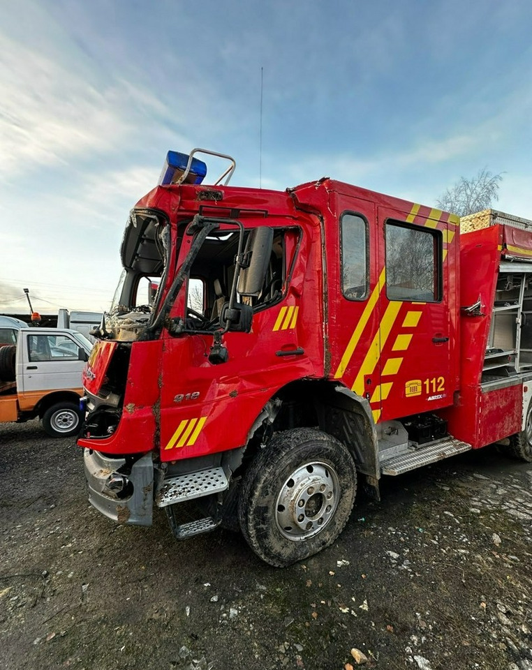 Mercedes-Benz Atego 918 Straż Pożarna 4X4 Wóz strażacki 2006 Atego 918 Straż Pożarna 4X4 Wóz strażacki 2006 - Camion de pompier: photos 4 Mercedes-Benz Atego 918 Straż Pożarna 4X4 Wóz strażacki 2006 Atego 918 Straż Pożarna 4X4 Wóz strażacki 2006 - Camion de pompier: photos 4