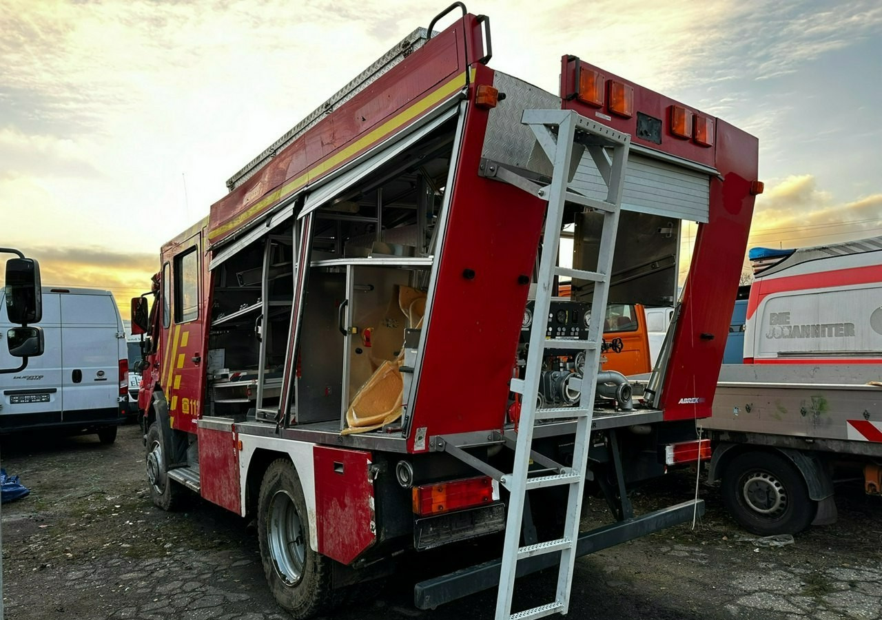 Mercedes-Benz Atego 918 Straż Pożarna 4X4 Wóz strażacki 2006 Atego 918 Straż Pożarna 4X4 Wóz strażacki 2006 - Camion de pompier: photos 5 Mercedes-Benz Atego 918 Straż Pożarna 4X4 Wóz strażacki 2006 Atego 918 Straż Pożarna 4X4 Wóz strażacki 2006 - Camion de pompier: photos 5
