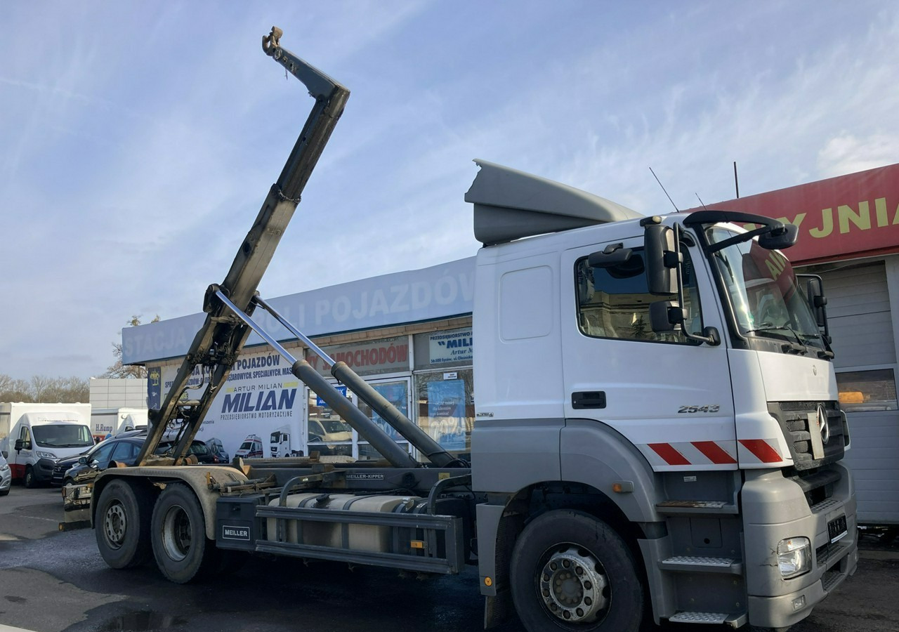 Mercedes-Benz Inny Mercedes-Benz Mercedes Axor 2543 Hakowiec bramowiec MEILLER-KIPPER Model 2009 - Camion ampliroll: photos 1 Mercedes-Benz Inny Mercedes-Benz Mercedes Axor 2543 Hakowiec bramowiec MEILLER-KIPPER Model 2009 - Camion ampliroll: photos 1