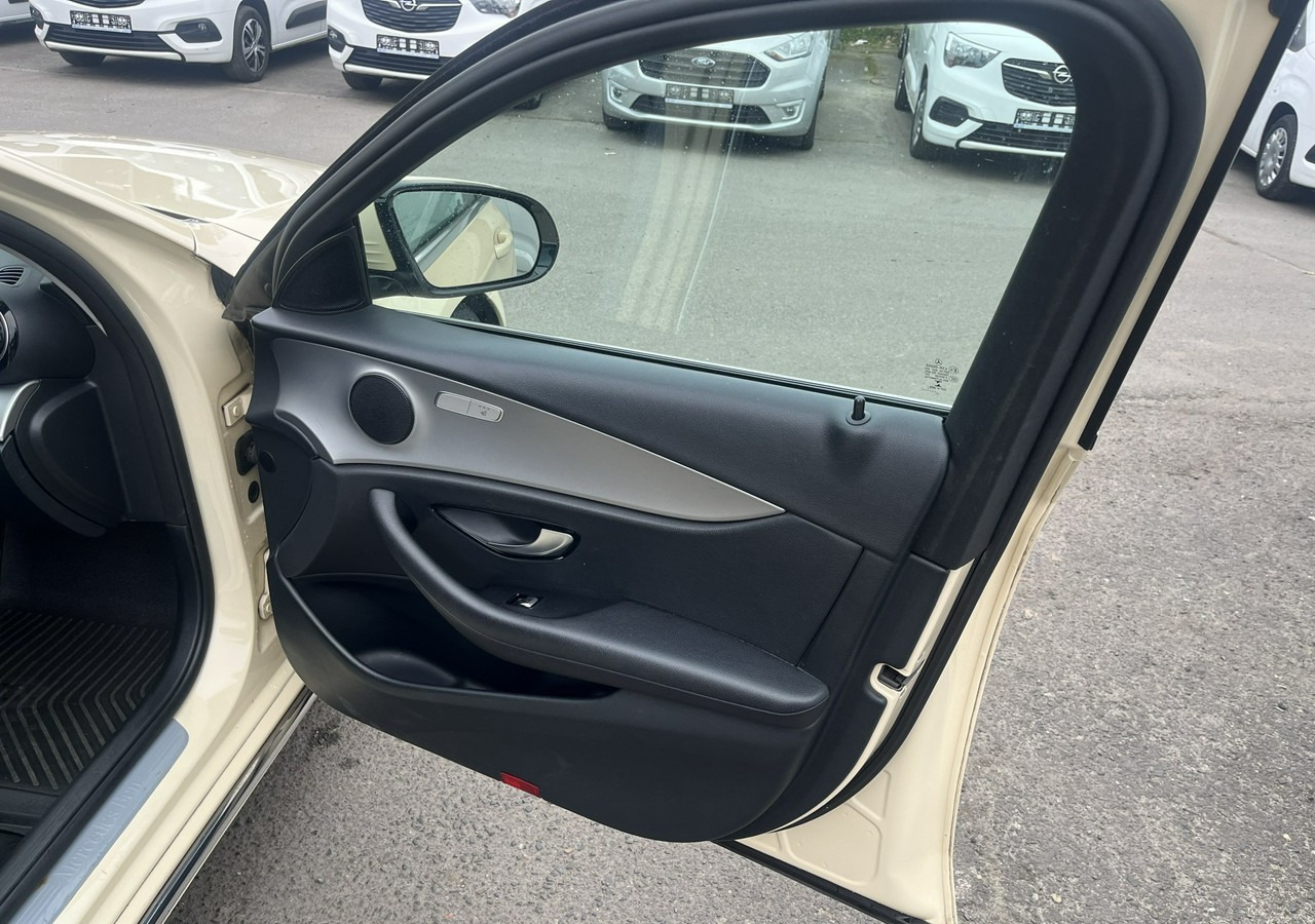 Voiture Mercedes-Benz Klasa E E220d T 9G-tronic 197KM Navi FullLed Kamera Asystent Model 2020 FV 2: photos 13